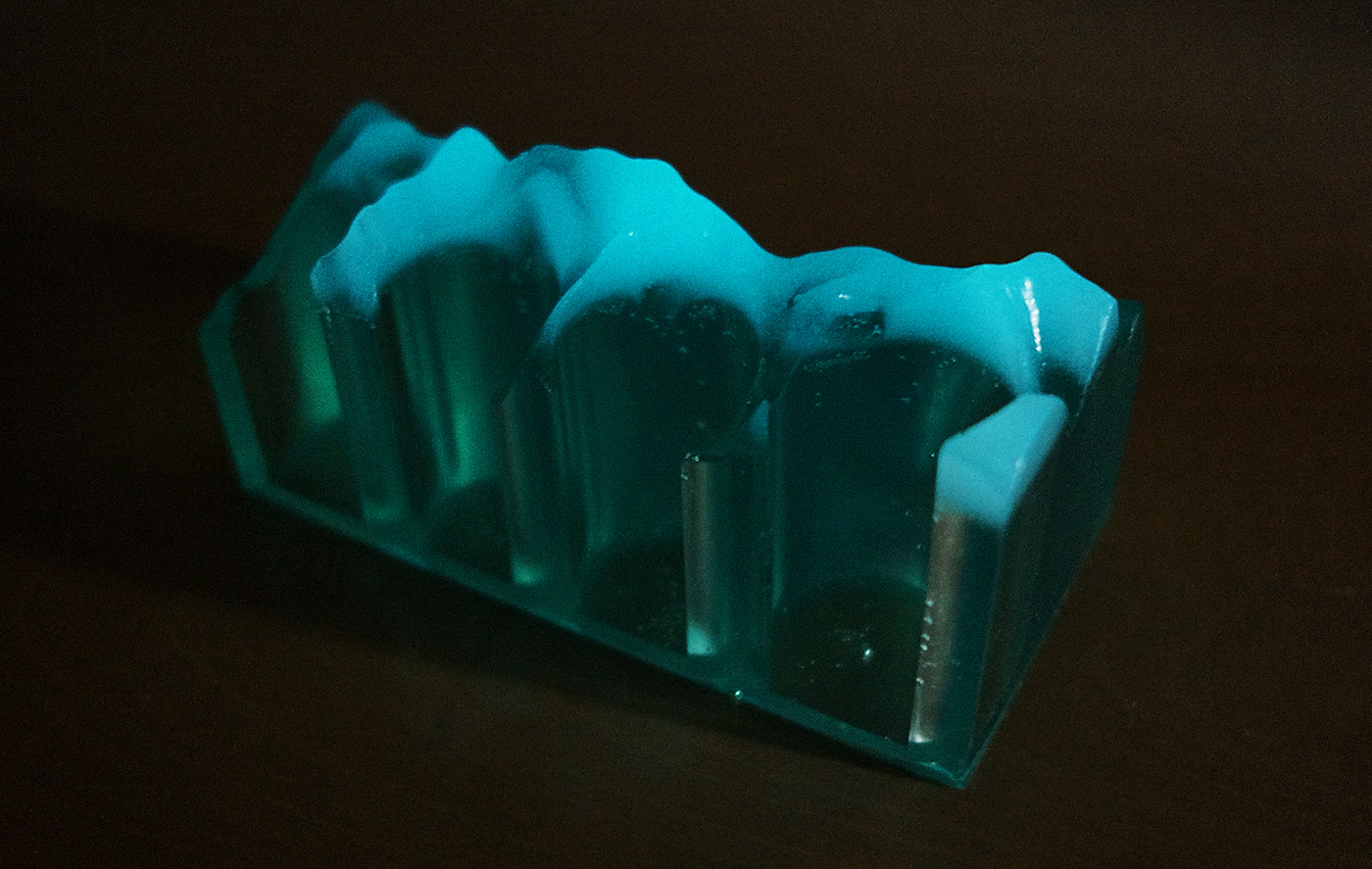 発光したPool-E
